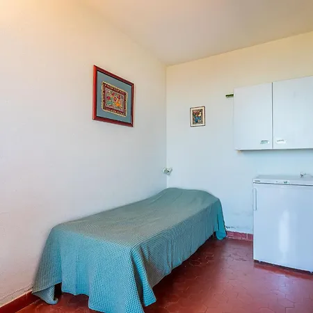 Semesterbostad Village Des Fourches By Interhome Cabasson