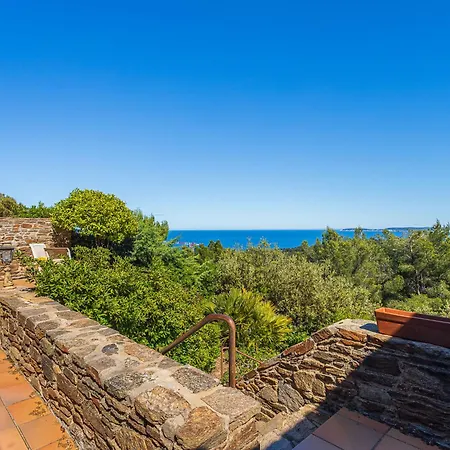 Semesterbostad Village Des Fourches By Interhome Cabasson